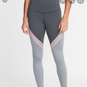 Old Navy High Waisted 7/8 Compression Leggings